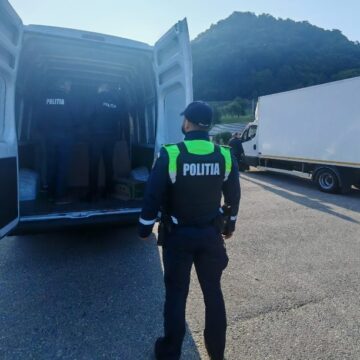 BAIA MARE: Controale rutiere, zeci de autovehicule au fost trase pe dreapta BAIA MARE: Controale rutiere, zeci de autovehicule au fost trase pe dreapta