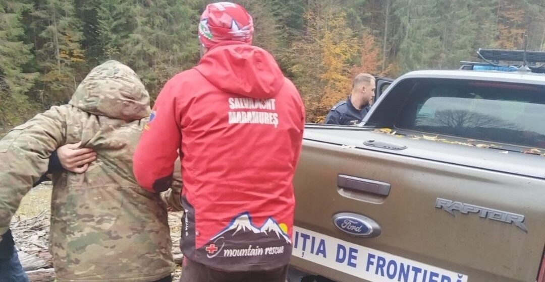 SALVAMONT: Intervenție în Munții Maramureșului pentru salvarea a doi ucraineni, tată și fiu SALVAMONT: Intervenție în Munții Maramureșului pentru salvarea a doi ucraineni, tată și fiu