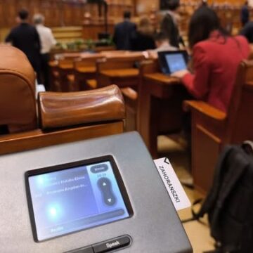 ZAHORÁNSZKI BRIGITTA: Crește valoarea tichetului de masă, programul internship și un nou proiect de lege privind achiziționarea unui imobil ZAHORÁNSZKI BRIGITTA: Crește valoarea tichetului de masă, programul internship și un nou proiect de lege privind achiziționarea unui imobil