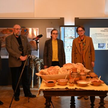 MUZEUL MARAMUREȘAN: S-a deschis expoziția ”Miros de pâine caldă. Pâinea în epoca regatului dac”