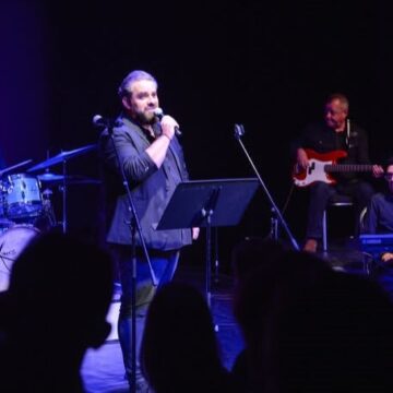 TEATRUL MUNICIPAL BAIA MARE: De-conectat … ca prin magie cu invitatul special Sorin Tănase TEATRUL MUNICIPAL BAIA MARE: De-conectat … ca prin magie cu invitatul special Sorin Tănase
