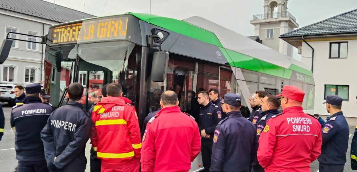 ISU: Ședință specifică de instruire pentru intervenții la autobuzele electrice