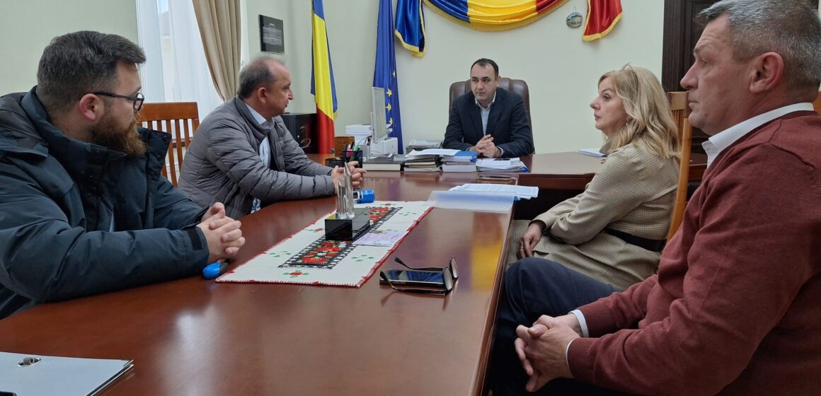SIGHET: Dotări pentru unitățile de învățământ preuniversitar