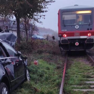 ȚICĂU: Accident produs pe o trecere la nivel cu calea ferată care era neautorizată ȚICĂU: Accident produs pe o trecere la nivel cu calea ferată care era neautorizată
