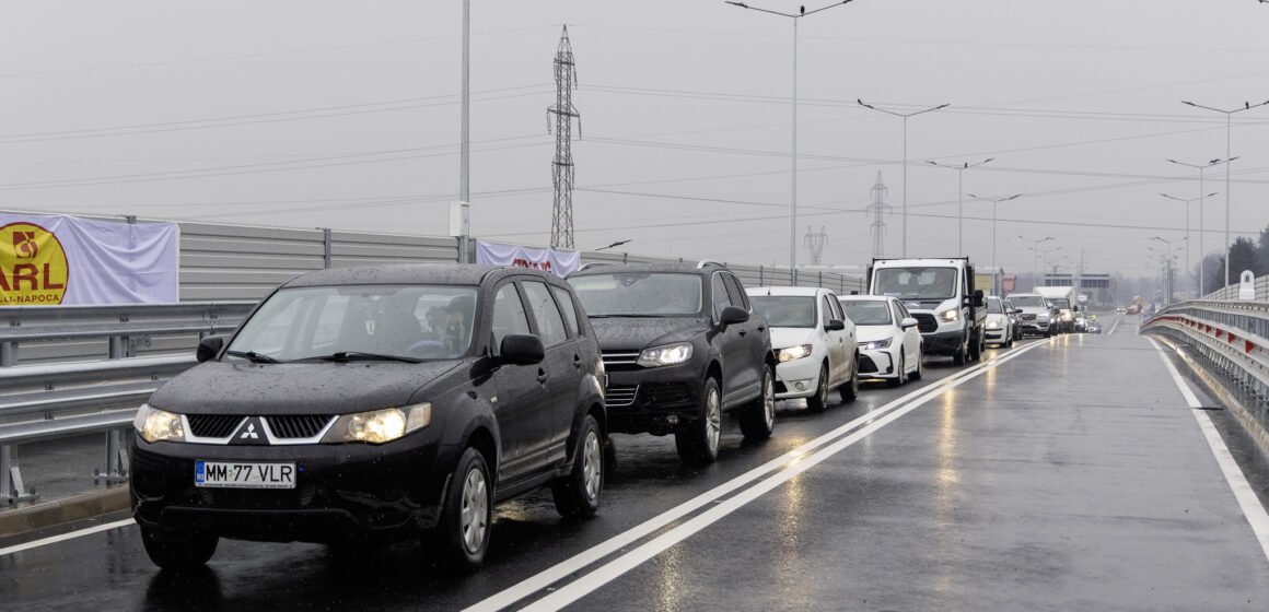 BAIA MARE: Pasajul Italsofa a fost deschis circulației rutiere – Fără panglici, dar cu trafic BAIA MARE: Pasajul Italsofa a fost deschis circulației rutiere – Fără panglici, dar cu trafic