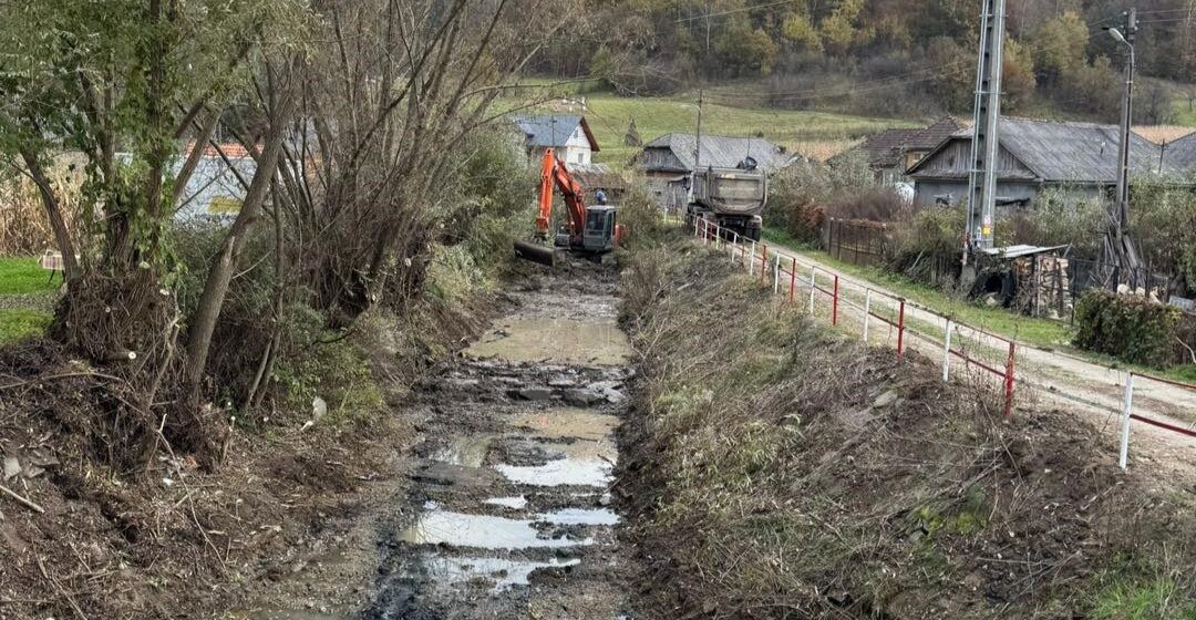 LUCRĂRI DE ÎNTREȚINERE FINALIZATE pe Valea Poiana, localitatea Baba, comuna Coroieni LUCRĂRI DE ÎNTREȚINERE FINALIZATE pe Valea Poiana, localitatea Baba, comuna Coroieni