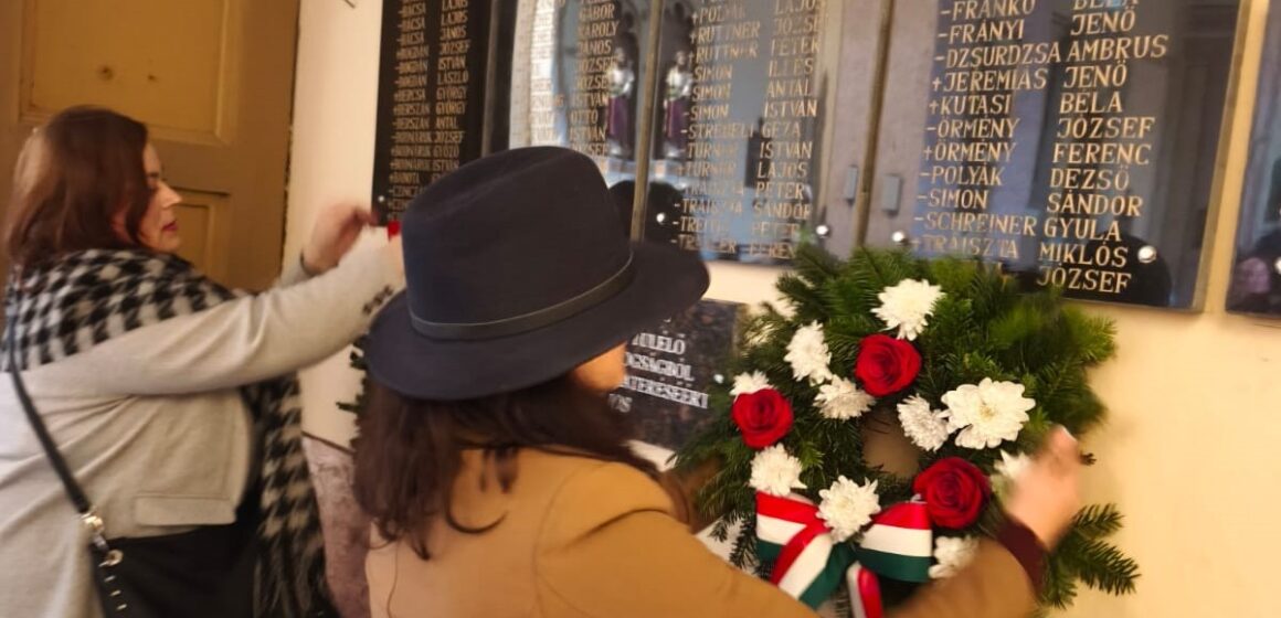 ZAHORÁNSZKI BRIGITTA: În a treia duminică din Advent, am comemorat locuitorii din Coștiui care au fost deportați în lagărele sovietice