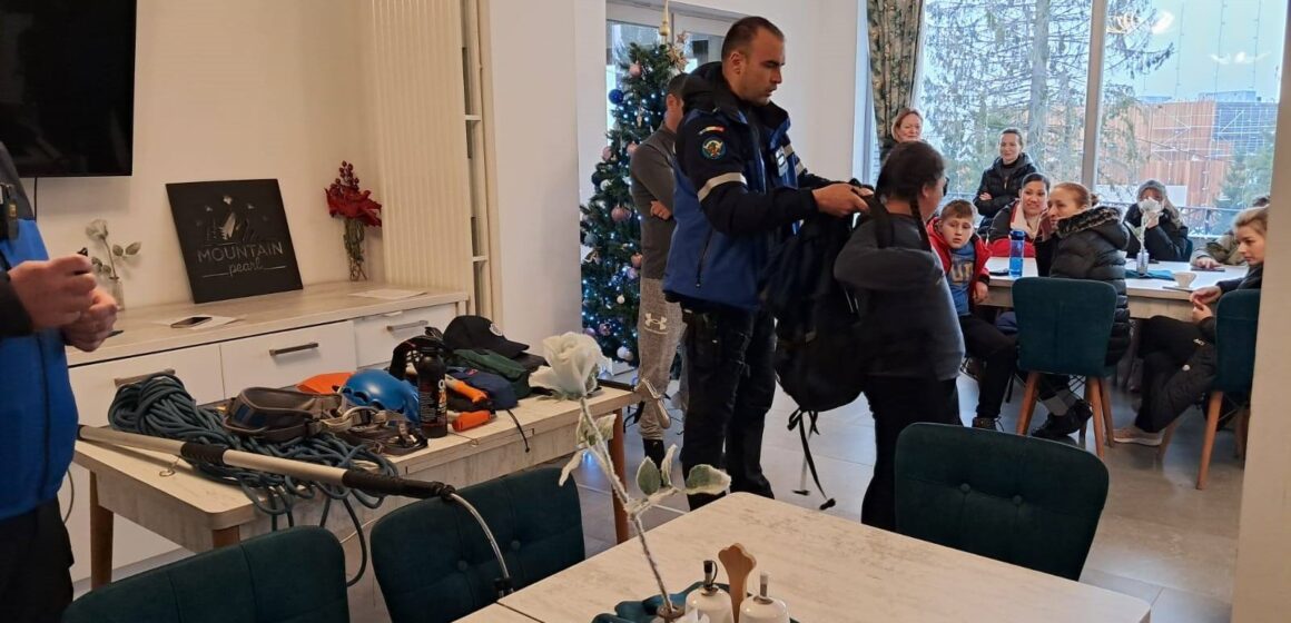 JANDARMERIA MARAMUREȘ: Cum ne echipam adecvat sezonului rece pe munte?