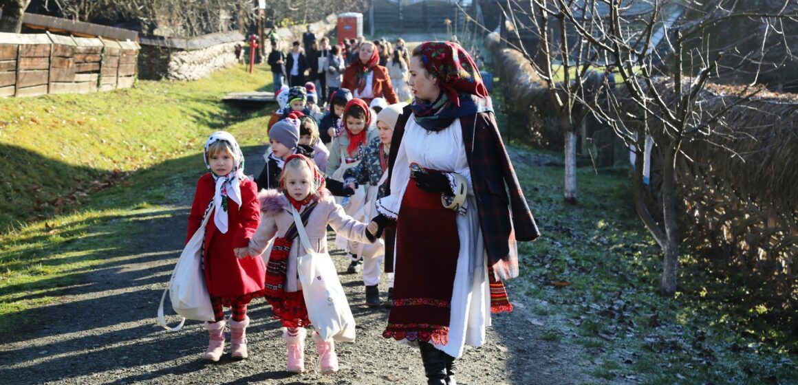 VIDEO: Crăciunul în Satu de pe Deal – Deschiderea oficială a celei de-a doua ediții