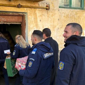 JANDARMERIA MARAMUREȘ: Alături de familiile nevoiașe în prag de sărbători JANDARMERIA MARAMUREȘ: Alături de familiile nevoiașe în prag de sărbători