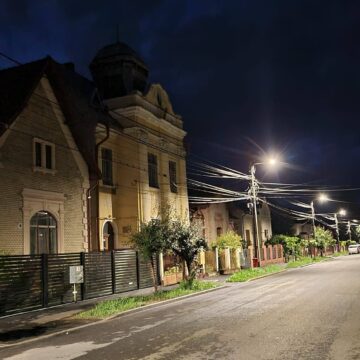 SIGHETU MARMAȚIEI: S-a semnat contractul pentru instalarea a 796 corpuri de iluminat pe străzile municipiului