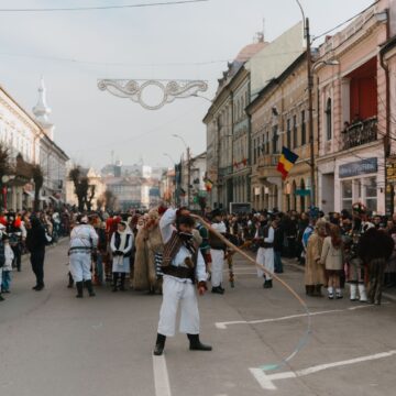FESTIVALUL DE DATINI ȘI OBICEIURI DE IARNĂ ”MARMAȚIA” a transformat orașul într-un spațiu viu al patrimoniului imaterial