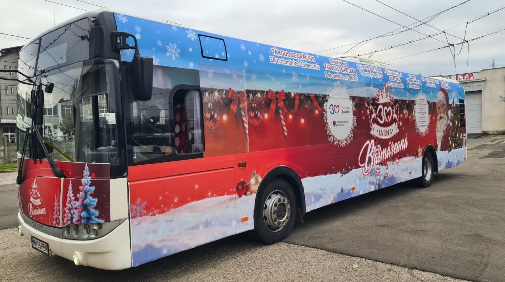 BAIA MARE: Autobuzul lui Moș Crăciun circulă de astăzi