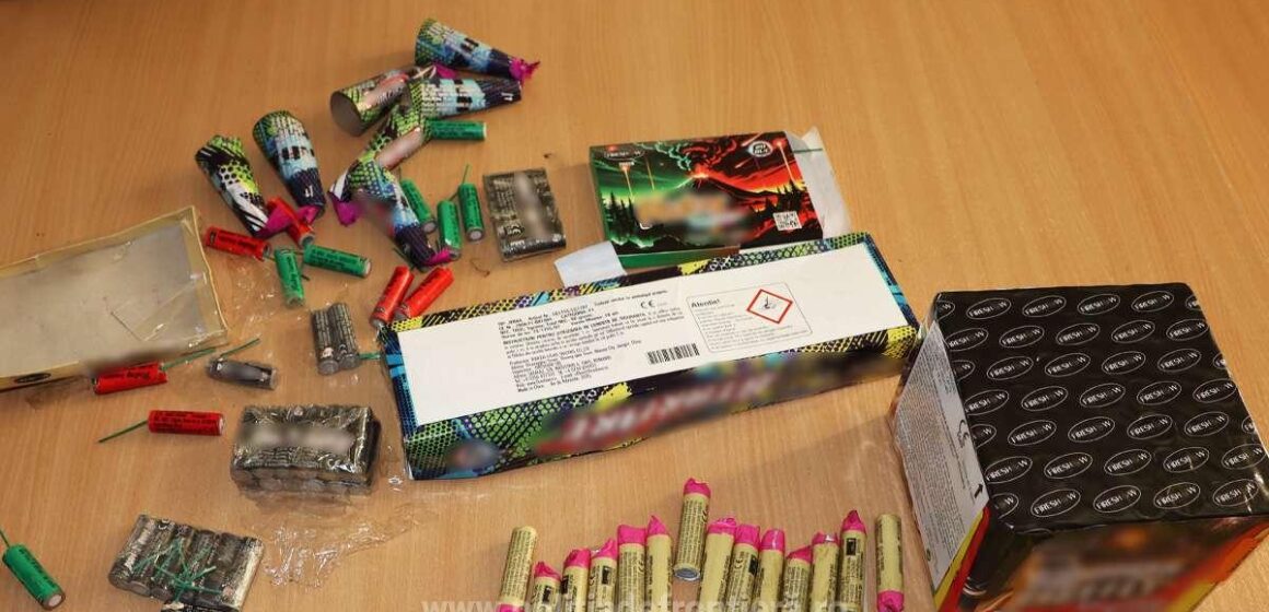 ITPF: Sute de materiale pirotehnice confiscate de polițiștii de frontieră