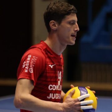 VOLEI: Marius Cheagă, cel mai bun jucător de la Explorări pentru al cincilea an la rând VOLEI: Marius Cheagă, cel mai bun jucător de la Explorări pentru al cincilea an la rând