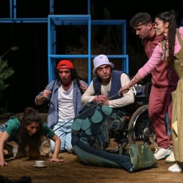 TEATRUL MUNICIPAL BAIA MARE: Cum mi-am petrecut sfârșitul verii – invitație la o călătorie în jurul ideii inocenței pierdute