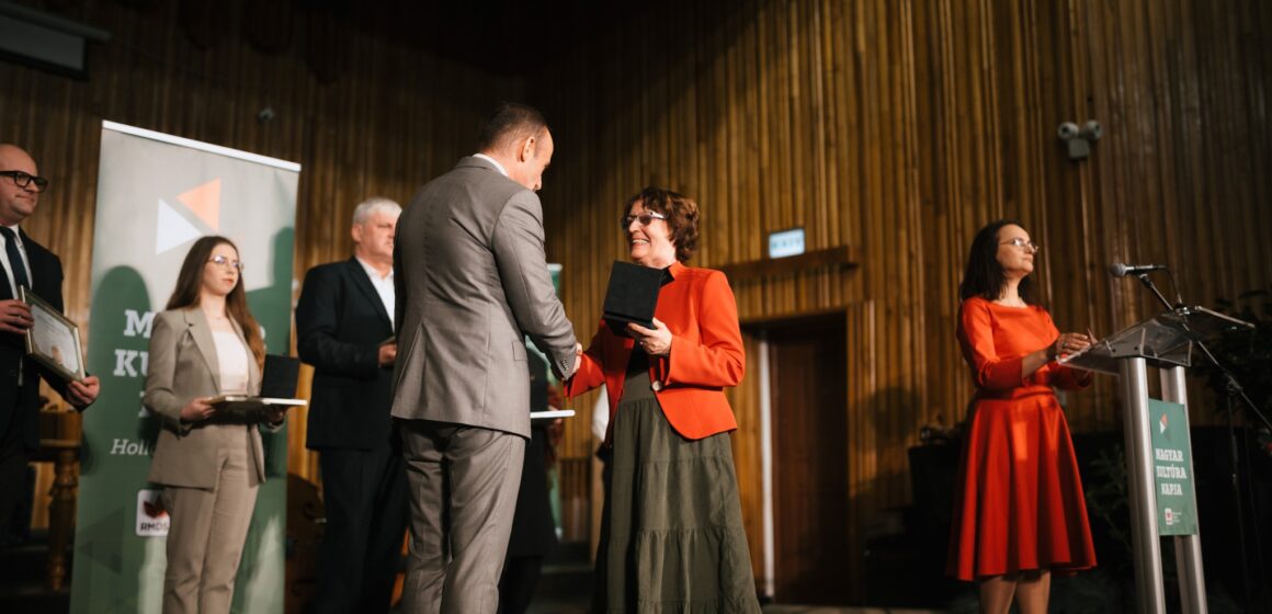 ZAHORÁNSZKI BRIGITTA: De Ziua Culturii Maghiare au fost decernate premiile Hollósy pentru presonalități ale culturii și comunității maghiare din Maramureș