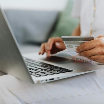 CUM EVOLUEAZĂ PLATFORMELE ONLINE și de ce marketplace‑urile devin infrastructura esențială a comerțului digital
