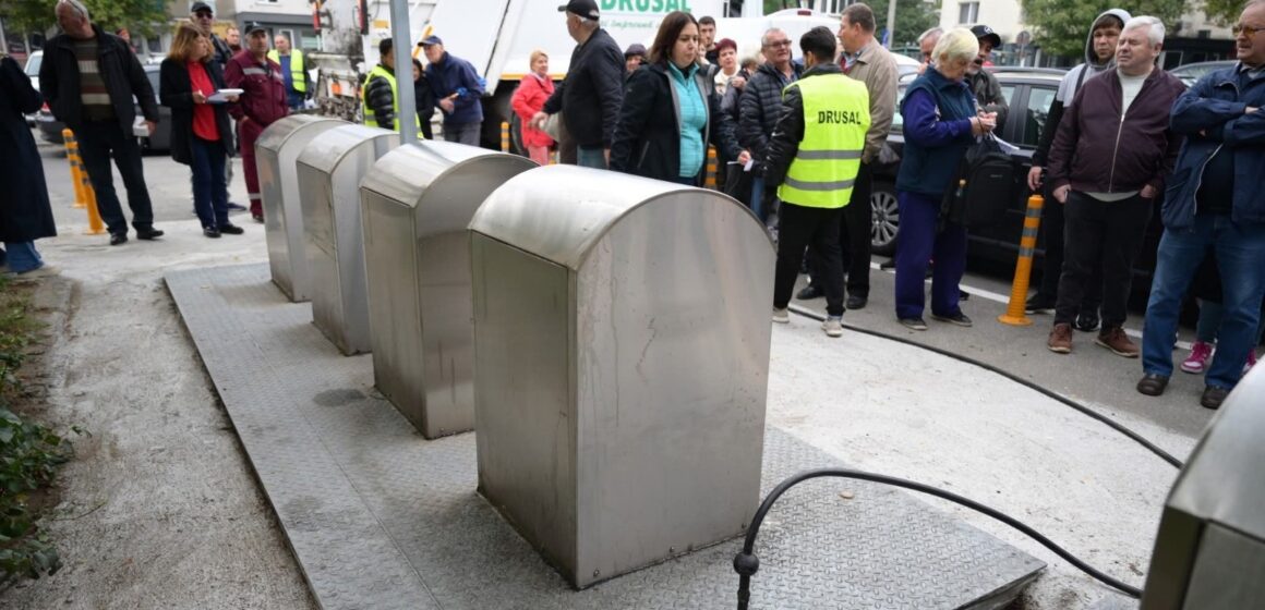 BAIA MARE: Extindere a rețelei de colectare selectivă cu 100 de containere îngropate