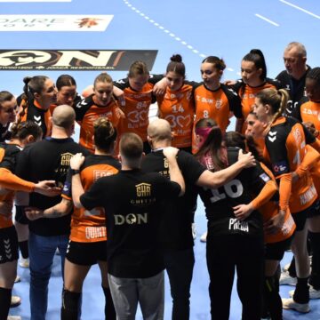 HANDBAL: Fetele de la Minaur se întorc cu mâna goală de la Brașov HANDBAL: Fetele de la Minaur se întorc cu mâna goală de la Brașov