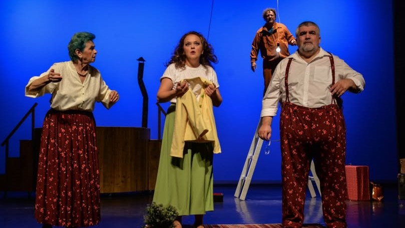 TEATRUL MUNICIPAL BAIA MARE: Duminică spectacolul ”Familia Pop” – un spectacol plin de umor și suspans TEATRUL MUNICIPAL BAIA MARE: Duminică spectacolul ”Familia Pop” – un spectacol plin de umor și suspans