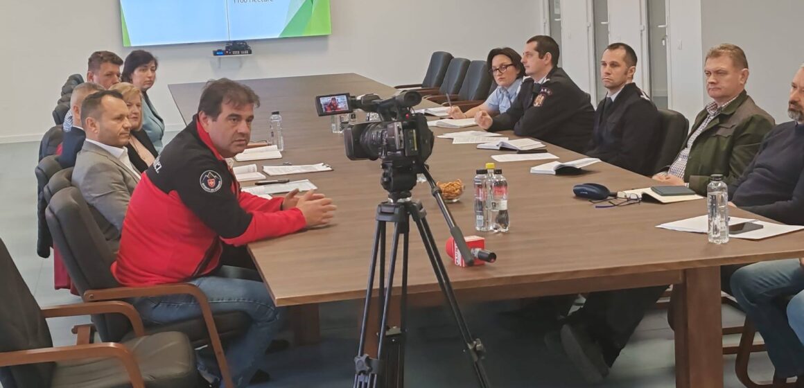 ISU MARAMUREȘ: Ședință de lucru cu scopul prevenirii incendiilor de vegetație uscată și de fond forestier la nivelul județului Maramureș