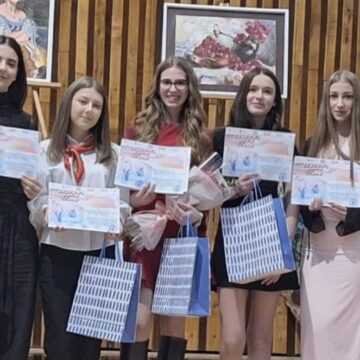 PERFORMANȚĂ: Elevii Colegiului Național „Vasile Lucaciu” au obținut premiul întâi la toate categoriile la etapa județeană a festivalului de muzică francofonă PERFORMANȚĂ: Elevii Colegiului Național „Vasile Lucaciu” au obținut premiul întâi la toate categoriile la etapa județeană a festivalului de muzică francofonă