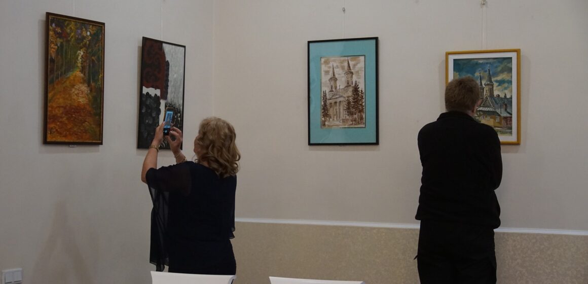 VIDEO: Vernisajul expoziției membrilor Asociației Artiștilor Plastici Satu Mare la Baia Sprie VIDEO: Vernisajul expoziției membrilor Asociației Artiștilor Plastici Satu Mare la Baia Sprie