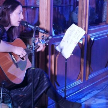 PIETRE, MUZICĂ ȘI VERSURI – Ziua Internațională a Poeziei la Muzeul de Mineralogie PIETRE, MUZICĂ ȘI VERSURI – Ziua Internațională a Poeziei la Muzeul de Mineralogie