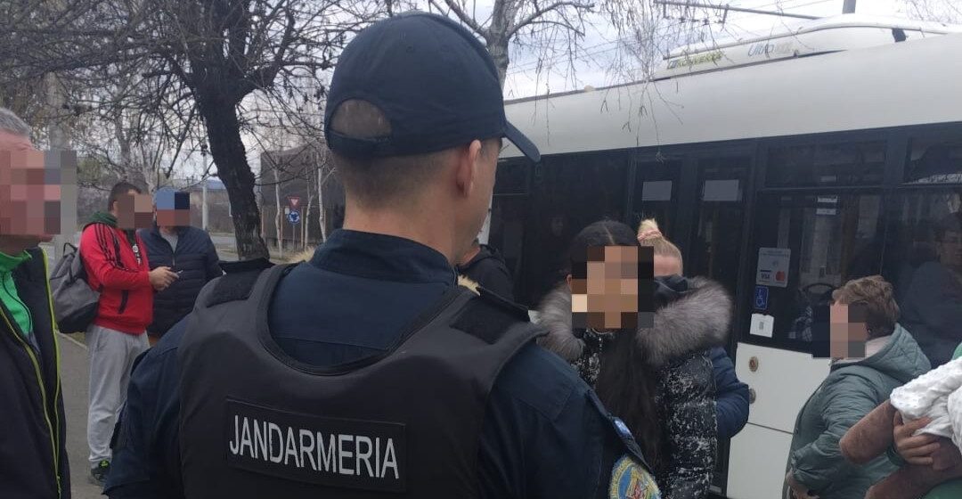 ACȚIUNI ALE JANDARMILOR pentru siguranța călătorilor în transportul public din Baia Mare