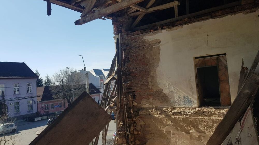 BAIA MARE: Măsuri urgente pentru siguranța cetățenilor și protejarea unui imobil monument