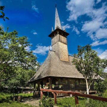 HRAMUL BISERICII Sfântul Mare Mucenic Gheorghe din incinta Muzeului Satului Baia Mare HRAMUL BISERICII Sfântul Mare Mucenic Gheorghe din incinta Muzeului Satului Baia Mare