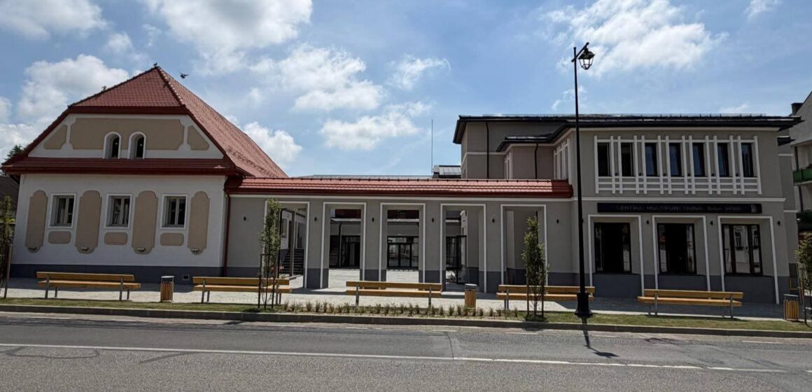 BAIA SPRIE: S-au încheiat lucrările de renovare completă a fostului cinematograf și a zonei adiacente BAIA SPRIE: S-au încheiat lucrările de renovare completă a fostului cinematograf și a zonei adiacente