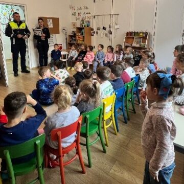 IPJ: Polițiști la întâlnire cu copiii