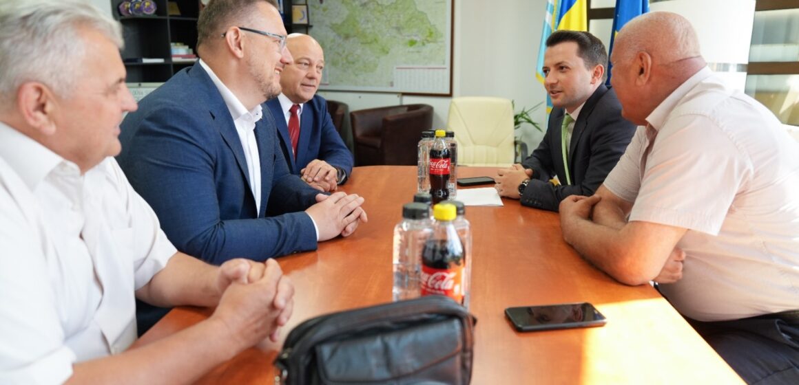 PARTENERIAT DINCOLO DE GRANIȚE: Dialog și sprijin reciproc cu liderii din domeniul sănătății din Ucraina PARTENERIAT DINCOLO DE GRANIȚE: Dialog și sprijin reciproc cu liderii din domeniul sănătății din Ucraina