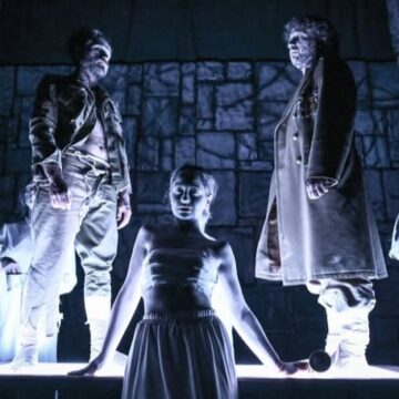 TEATRUL MUNICIPAL BAIA MARE: Groapa din tavan – de Mihai Vișinec în această duminică TEATRUL MUNICIPAL BAIA MARE: Groapa din tavan – de Mihai Vișinec în această duminică