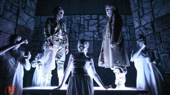 TEATRUL MUNICIPAL BAIA MARE: Groapa din tavan – de Mihai Vișinec în această duminică TEATRUL MUNICIPAL BAIA MARE: Groapa din tavan – de Mihai Vișinec în această duminică