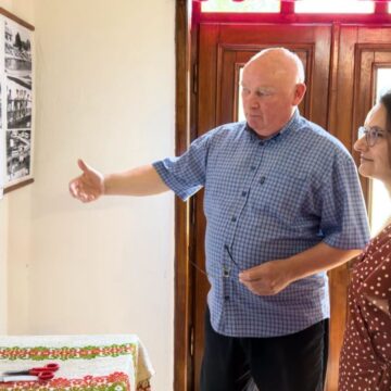 ZAHORÁNSZKI BRIGITTA: Expoziție fotografică la Ocna Șugatag – o adevărată călătorie în timp