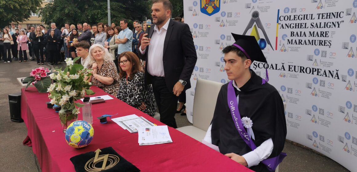 VIDEO: Festivitatea de absolvire a liceului la Colegiul Tehnic Anghel Saligny VIDEO: Festivitatea de absolvire a liceului la Colegiul Tehnic Anghel Saligny