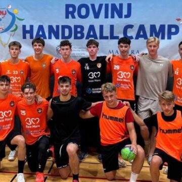 HANDBAL: Jucători ai Academiei de Handbal Minaur, la pregătire în Croația