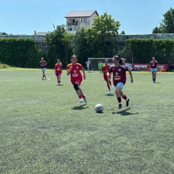 FOTBAL: Școala Gimnazială „Dr. Ilie Lazăr” din Giulești, câștigătoare a Cupei Satelor FOTBAL: Școala Gimnazială „Dr. Ilie Lazăr” din Giulești, câștigătoare a Cupei Satelor