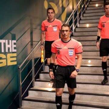 SPECIAL: István Kovács îl va arbitra pe Messi la Cupa Mondială