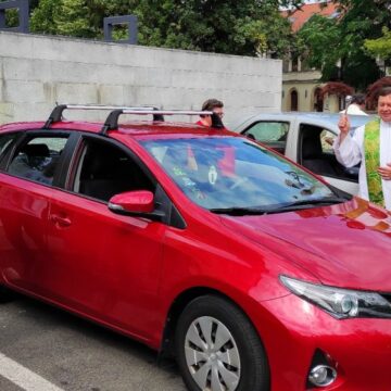 BAIA MARE: Binecuvântarea vehiculelor de Ziua Sfântului Cristofor, la Biserica „Sfânta Treime”