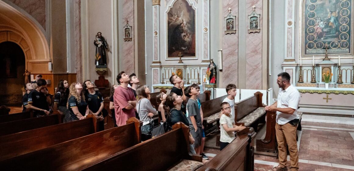 MUZEUL MARAMUREȘAN: Când clădirile vorbesc – Cum descifrăm limbajul clasic al arhitecturii