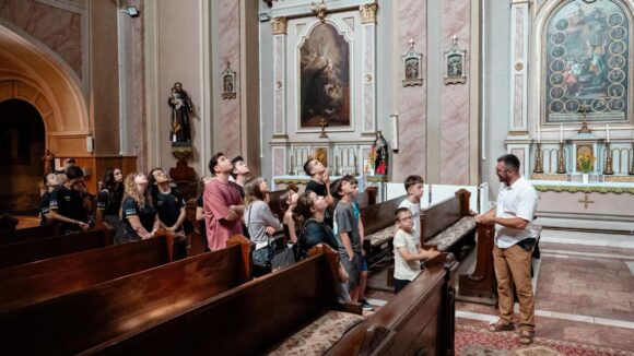 MUZEUL MARAMUREȘAN: Când clădirile vorbesc – Cum descifrăm limbajul clasic al arhitecturii MUZEUL MARAMUREȘAN: Când clădirile vorbesc – Cum descifrăm limbajul clasic al arhitecturii