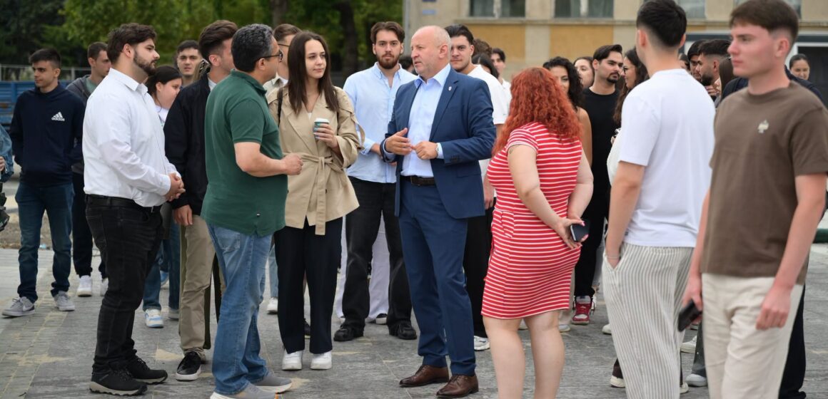 BAIA MARE: Cum arată administrația publică dincolo de cursuri?