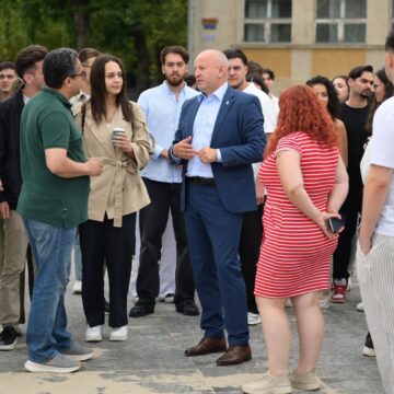 BAIA MARE: Cum arată administrația publică dincolo de cursuri?