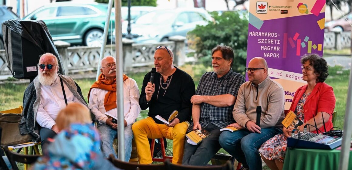 ZAHORÁNSZKI BRIGITTA: Un volum special de reportaje cu ocazia împlinirii a 700 de ani atestare documentară a Sighetului