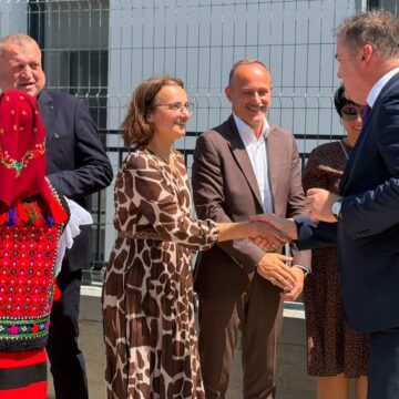 ZAHORÁNSZKI BRIGITTA: A fost inaugurată noua creșă din Rona de Jos în prezența ministrului dezvoltării, Cseke Attila ZAHORÁNSZKI BRIGITTA: A fost inaugurată noua creșă din Rona de Jos în prezența ministrului dezvoltării, Cseke Attila