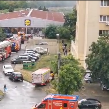 VIDEO: Incendiu la un apartament în Baia Mare